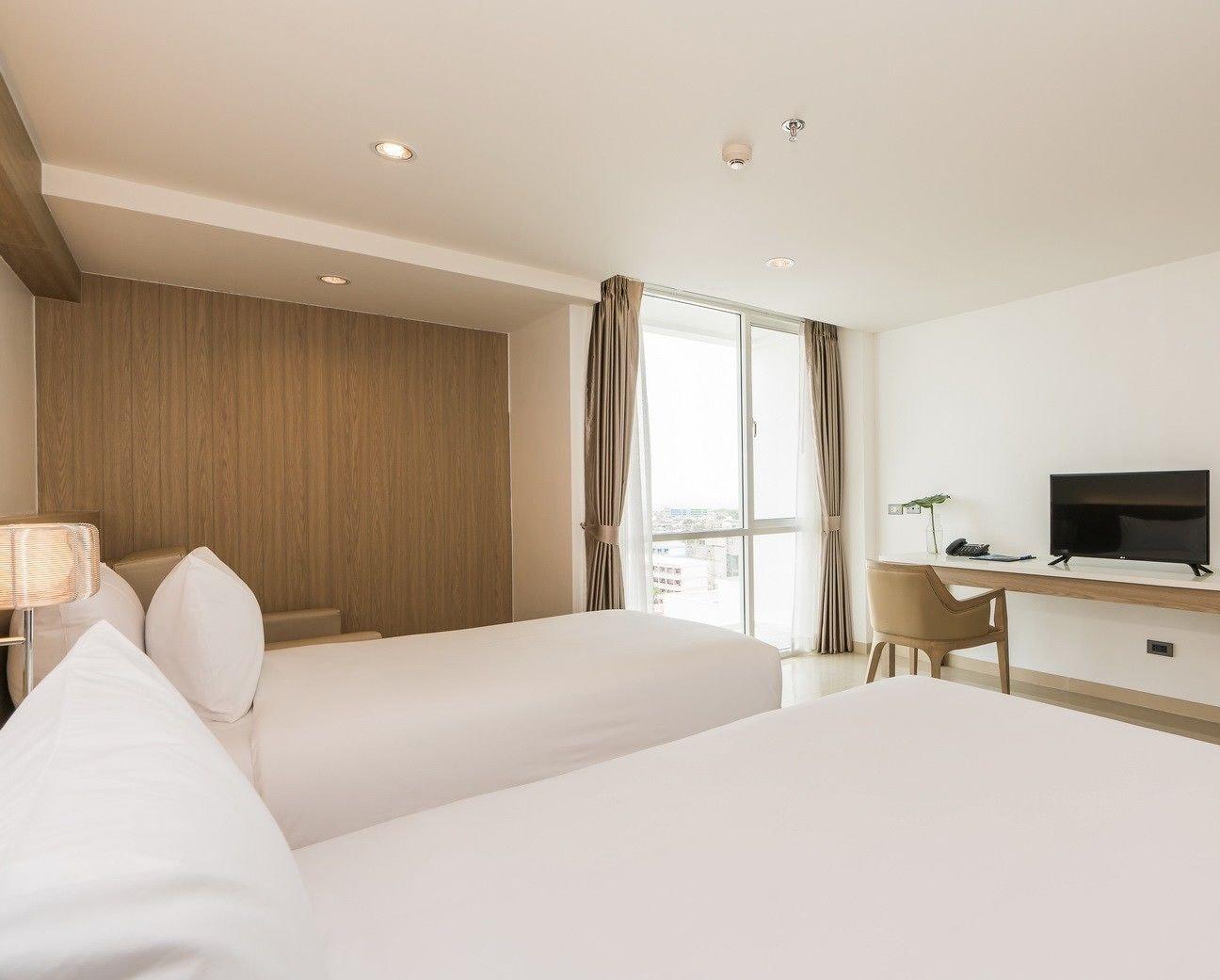 Rattanachol Hotel Chonburi Bagian luar foto
