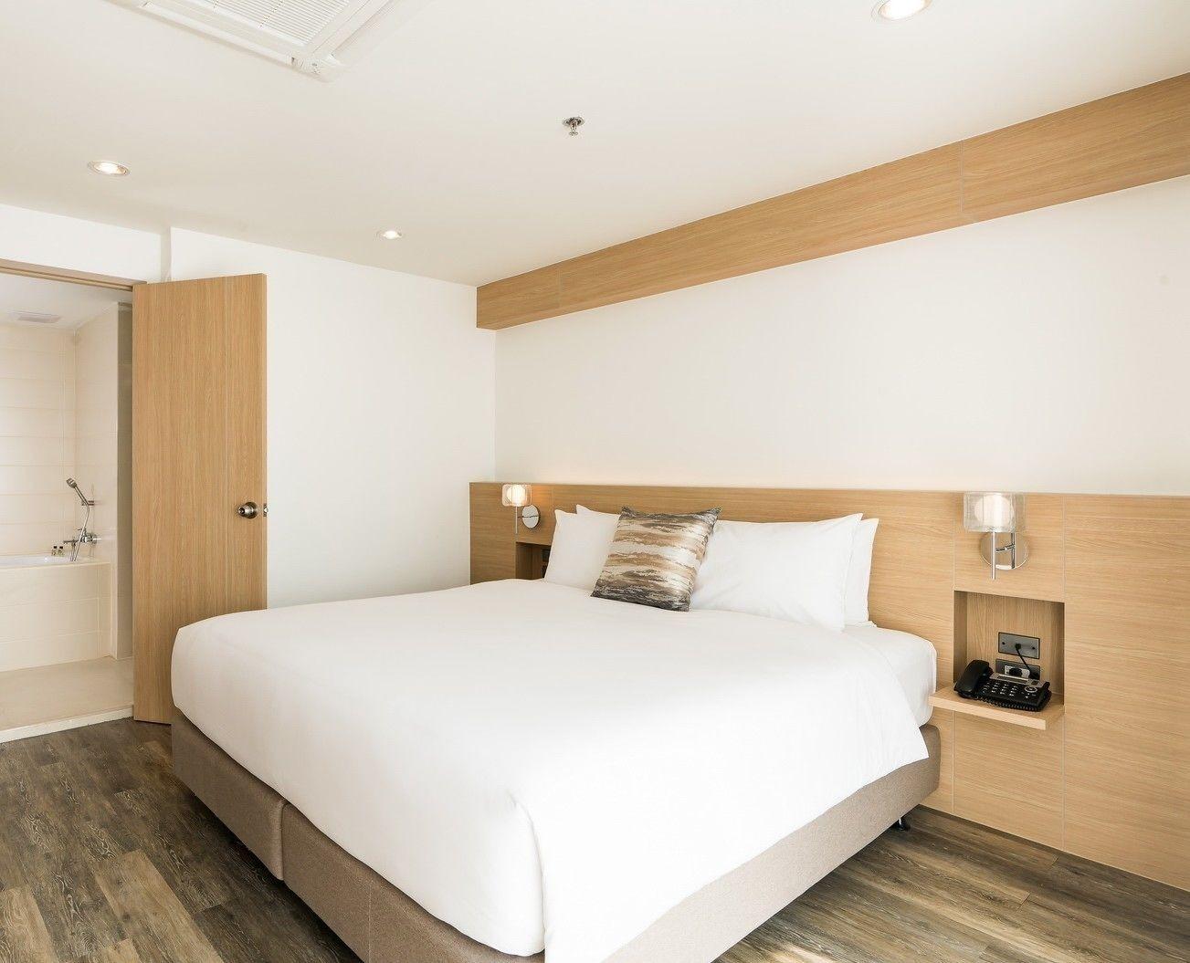 Rattanachol Hotel Chonburi Bagian luar foto